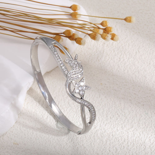 Ladies bracelet with elaborate infinity symbol and sparkling zirconia Symbol Fashion