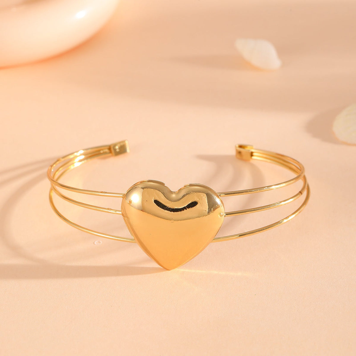 Women's bracelet with intricate bow design Symbol Fashion