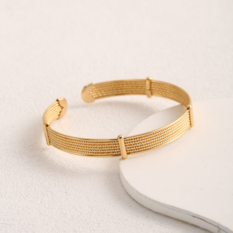 Ladies Open Bangle with Elegant Structure Design Symbol Fashion