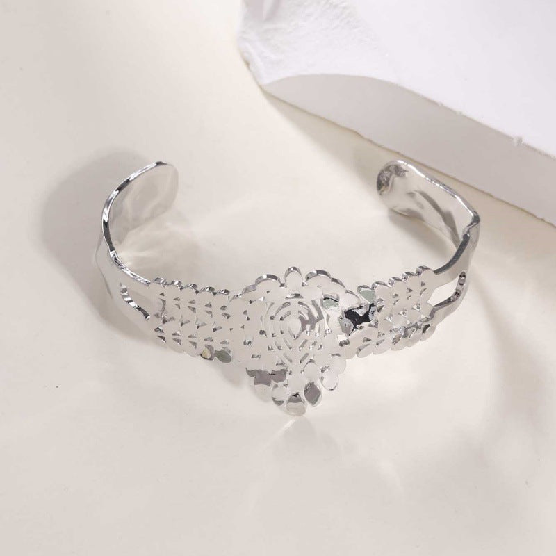 Women's Open Bangle in Modern Bamboo Design Symbol Fashion