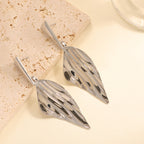 Women's Hanging Earrings in Stylish Leaf Design Symbol Fashion