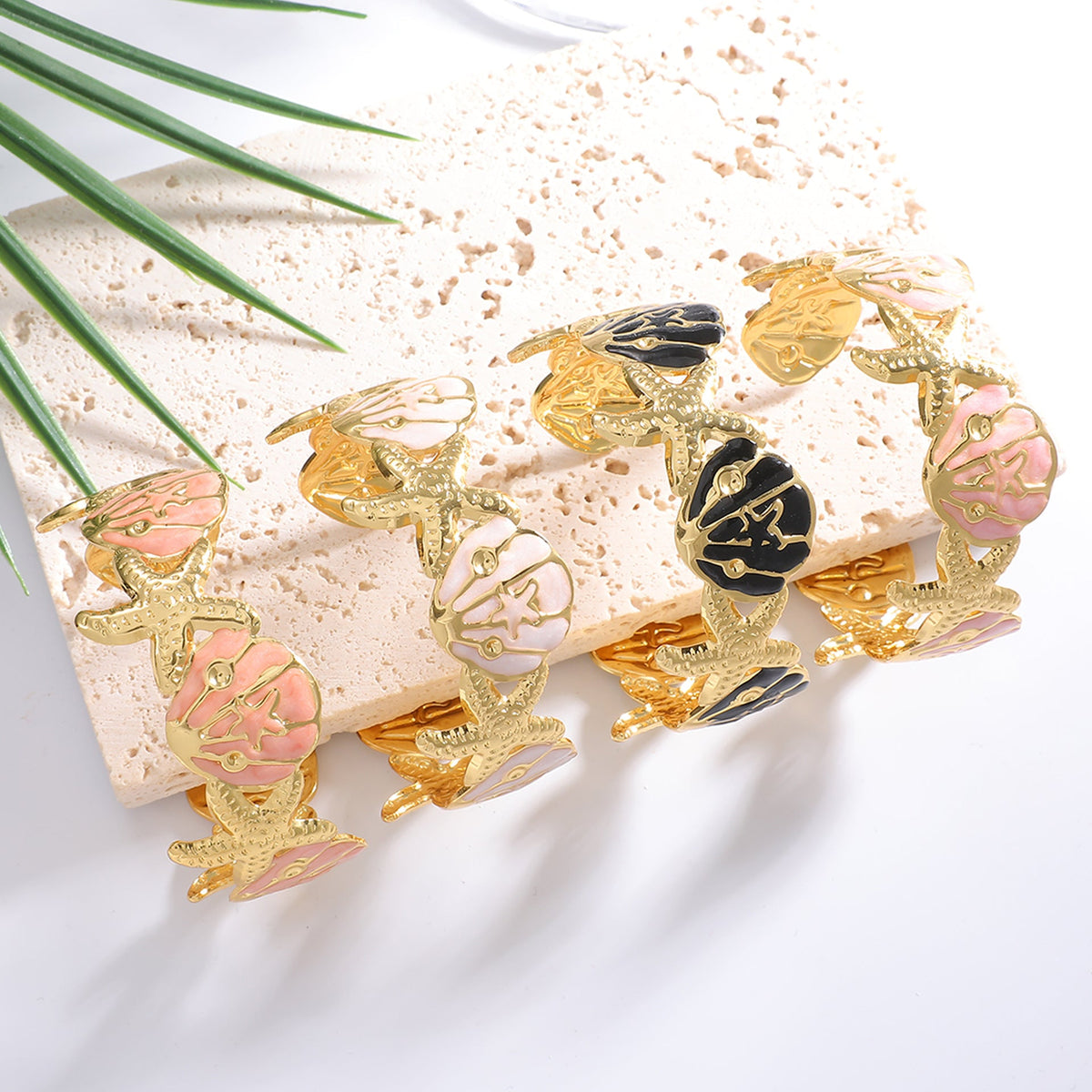 Ladies Elegant Wave-Shaped Bracelets Symbol Fashion