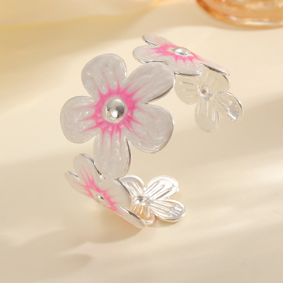 Women's bracelet made of high-quality metal with floral design Symbol Fashion