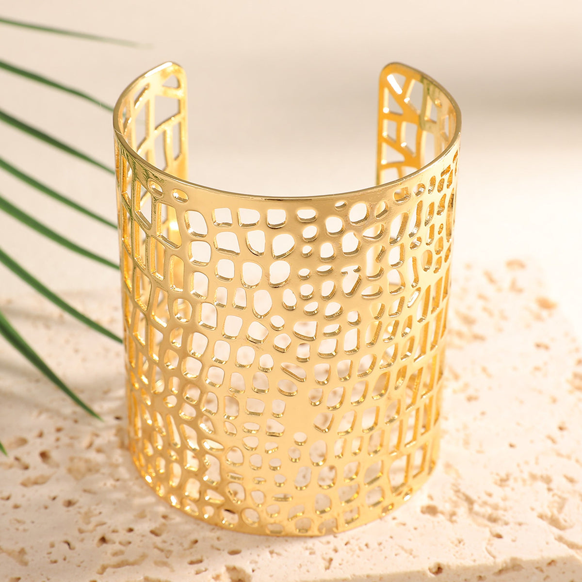 Ladies Open Bangle with Artistic Coral Pattern Symbol Fashion