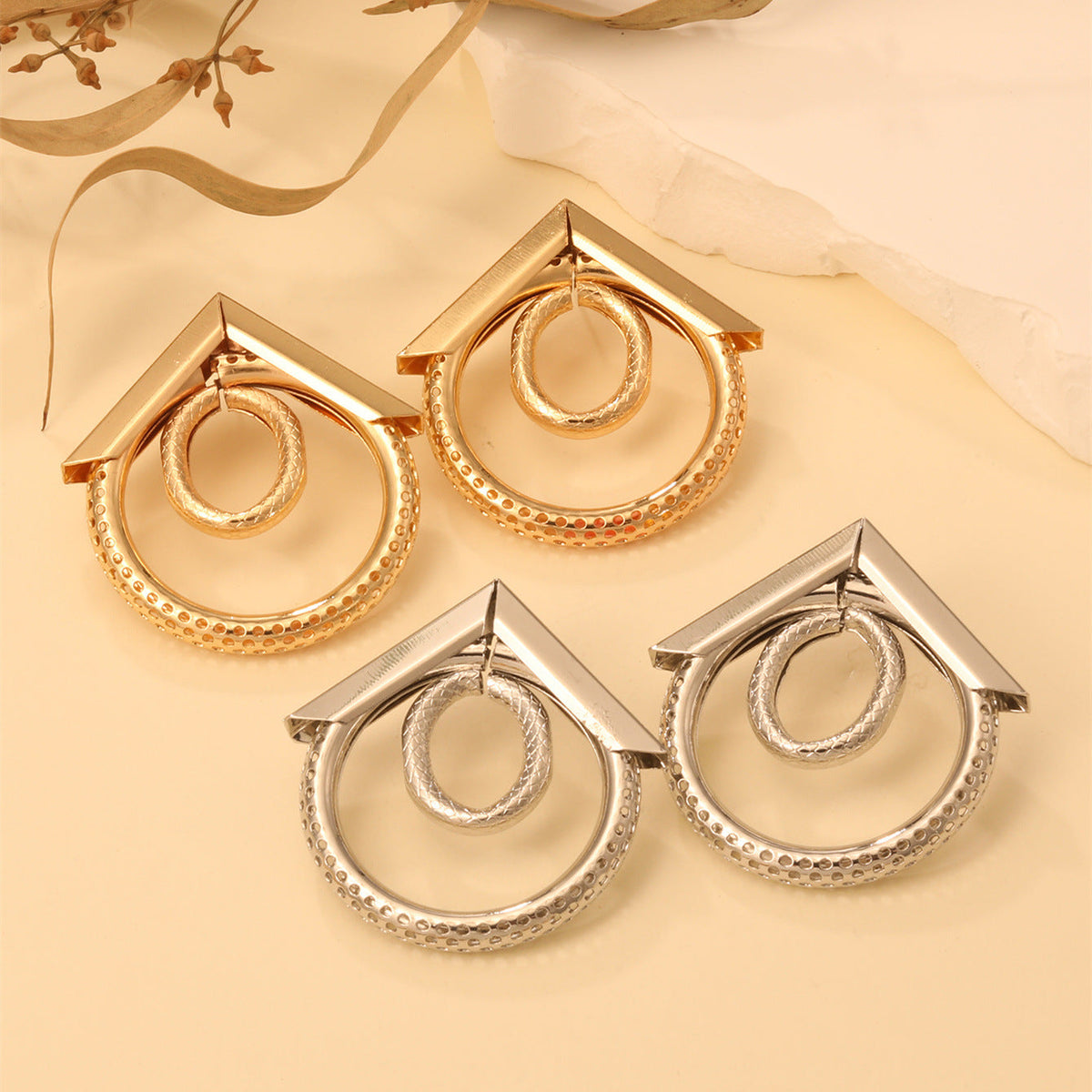 Women's Hanging Earrings with Elegant, Curved Ring Design Symbol Fashion