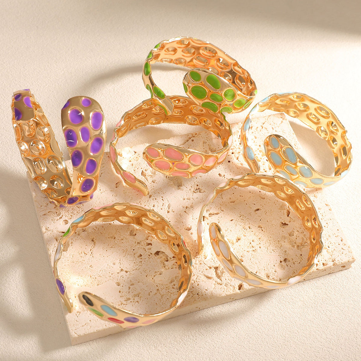 Ladies Open Bangle in Elegant Snake Design Symbol Fashion