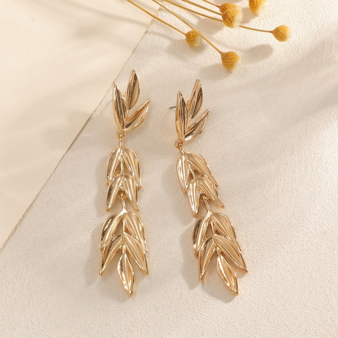Women's Hanging Earrings with Elegant Leaf Design Symbol Fashion