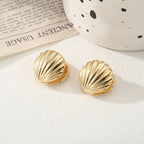 Women's ear clips in elegant shell design Symbol Fashion