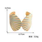 Women's bangle with elegant shell design Symbol Fashion