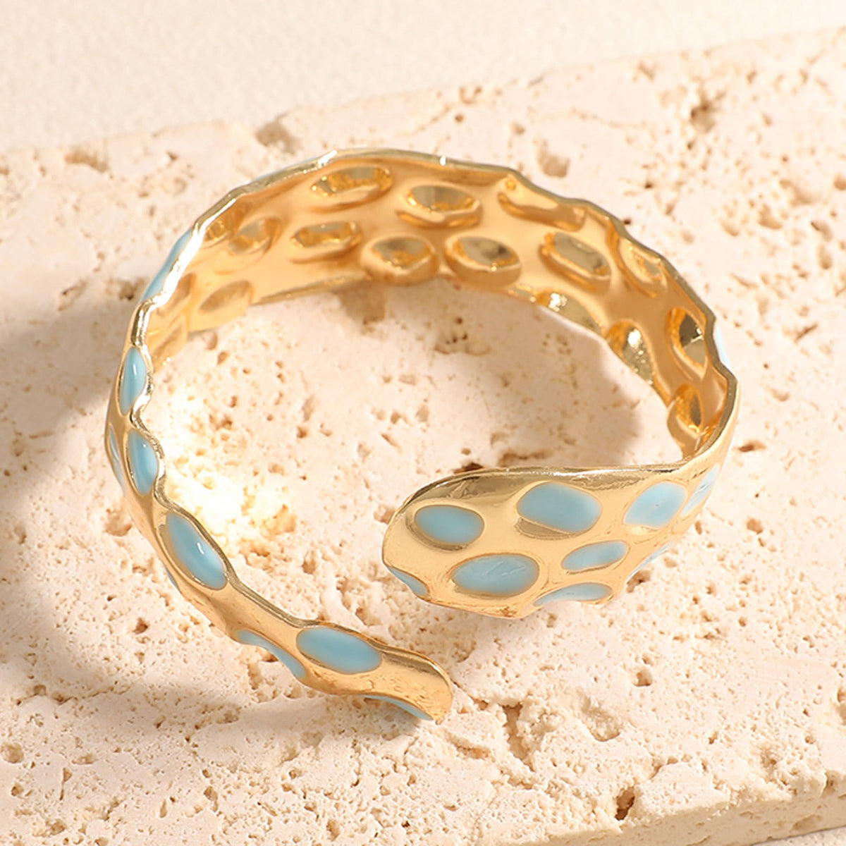 Ladies Open Bangle in Elegant Snake Design Symbol Fashion