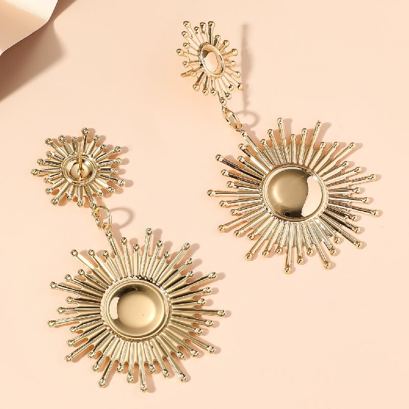 Women's Hanging Earrings in Modern Radiant Design Symbol Fashion
