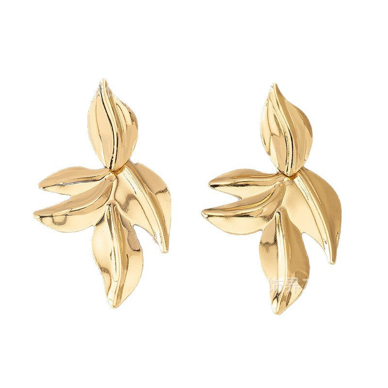 Women’s earrings with elegant leaf design Symbol Fashion