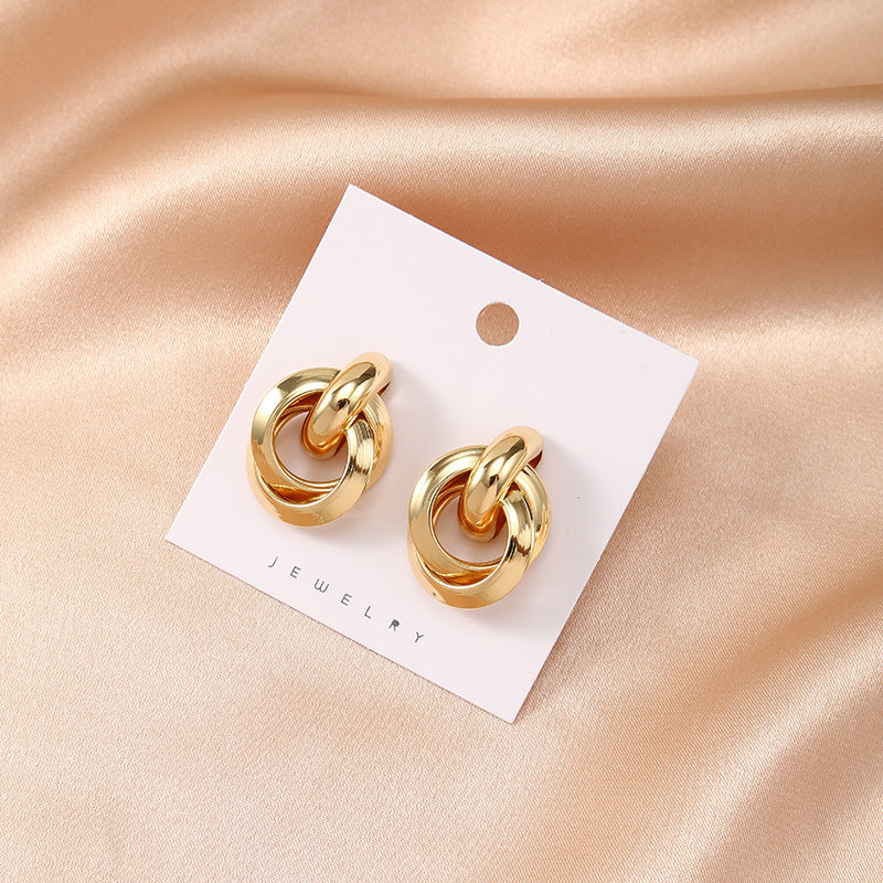 Women's hoops in a modern, layered design Symbol Fashion