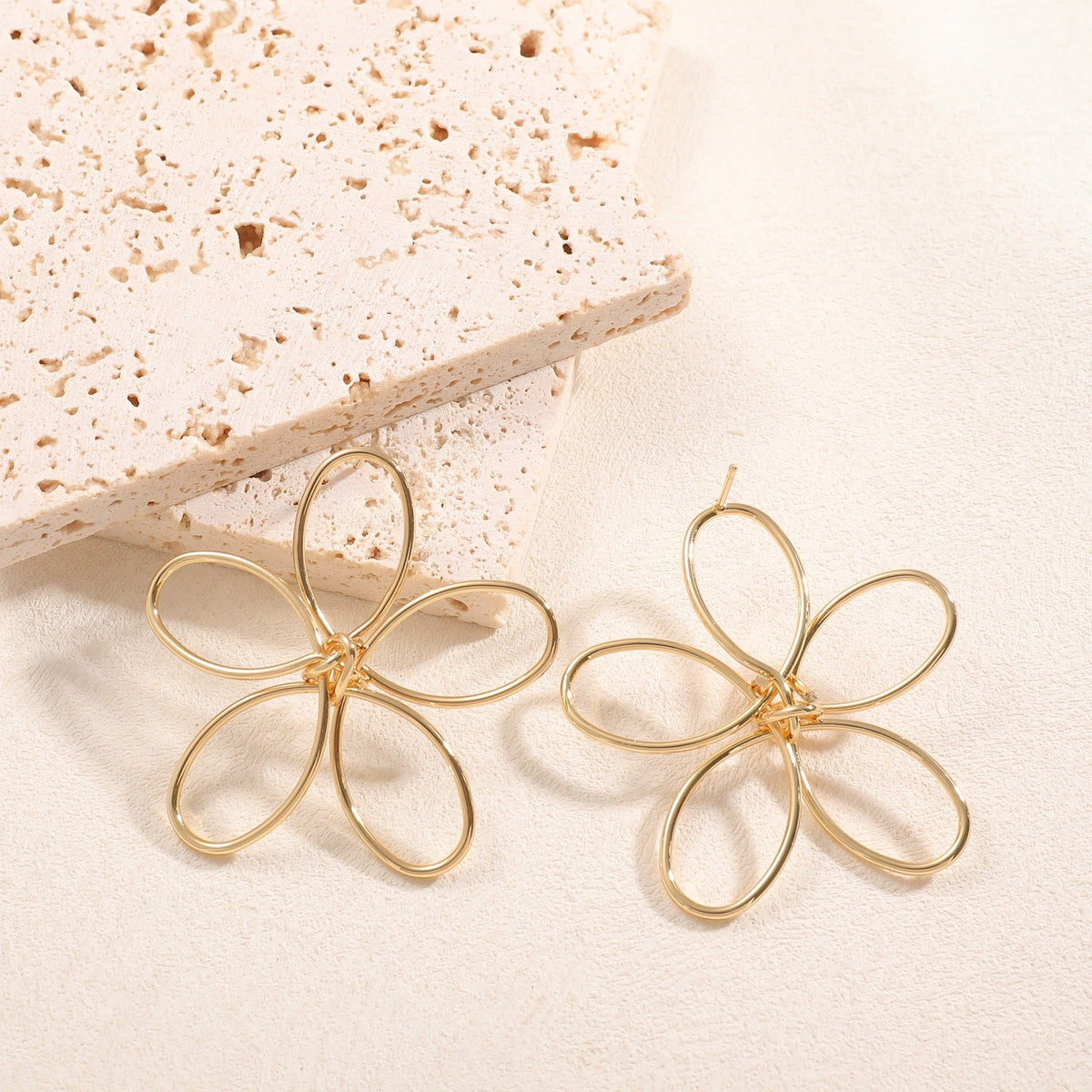 Ladies Hanging Earrings in Artistic Flower Design Symbol Fashion