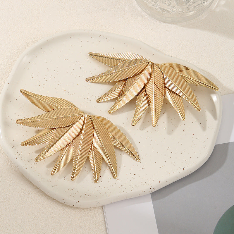 Women's hair clips in luxurious leaf design Symbol Fashion