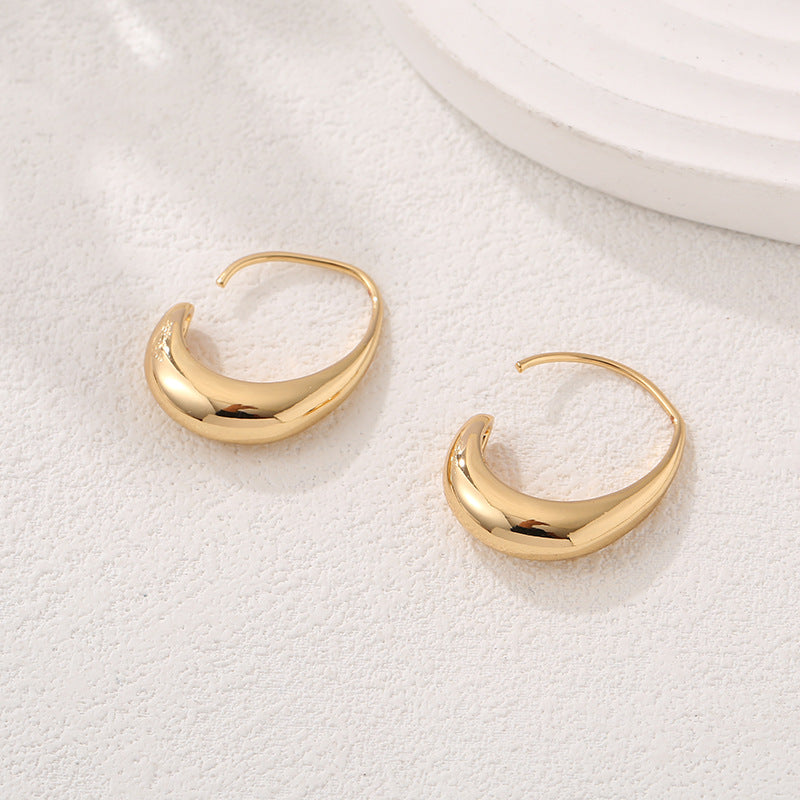 Women's hoops in modern crescent design Symbol Fashion