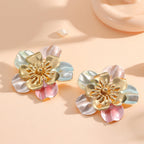 Women's hair clips in playful flower design Symbol Fashion