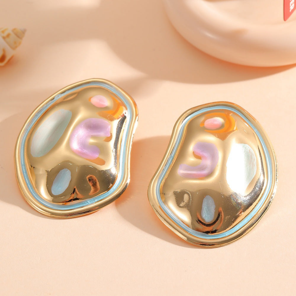 Ladies Hanging Earrings in a modern, organic design Symbol Fashion