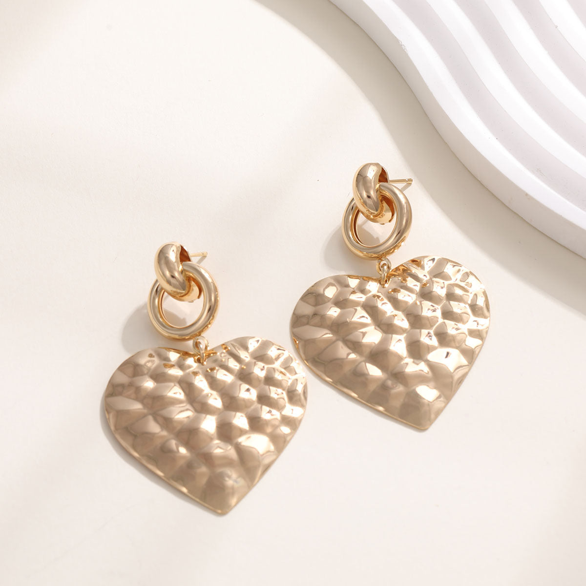 Women's Elegant Statement Earrings with Leaf Design Symbol Fashion