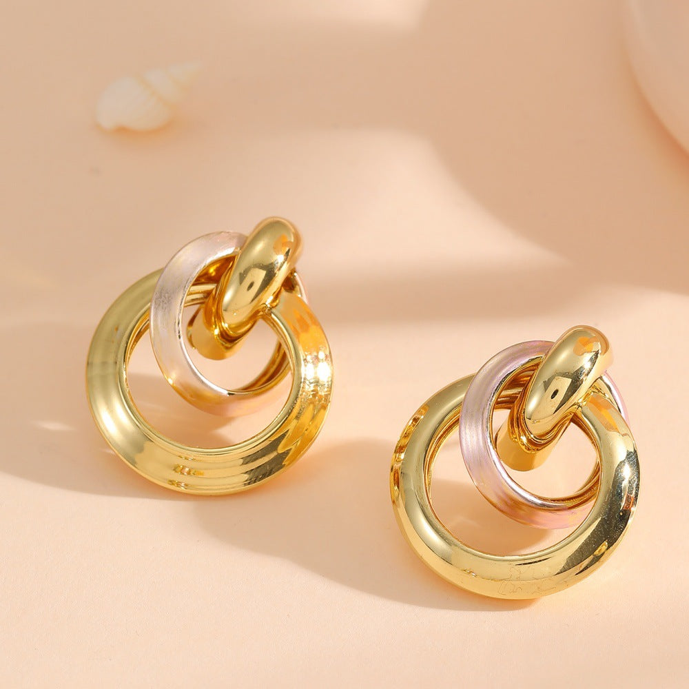 Women's earrings in elegant ring design Symbol Fashion