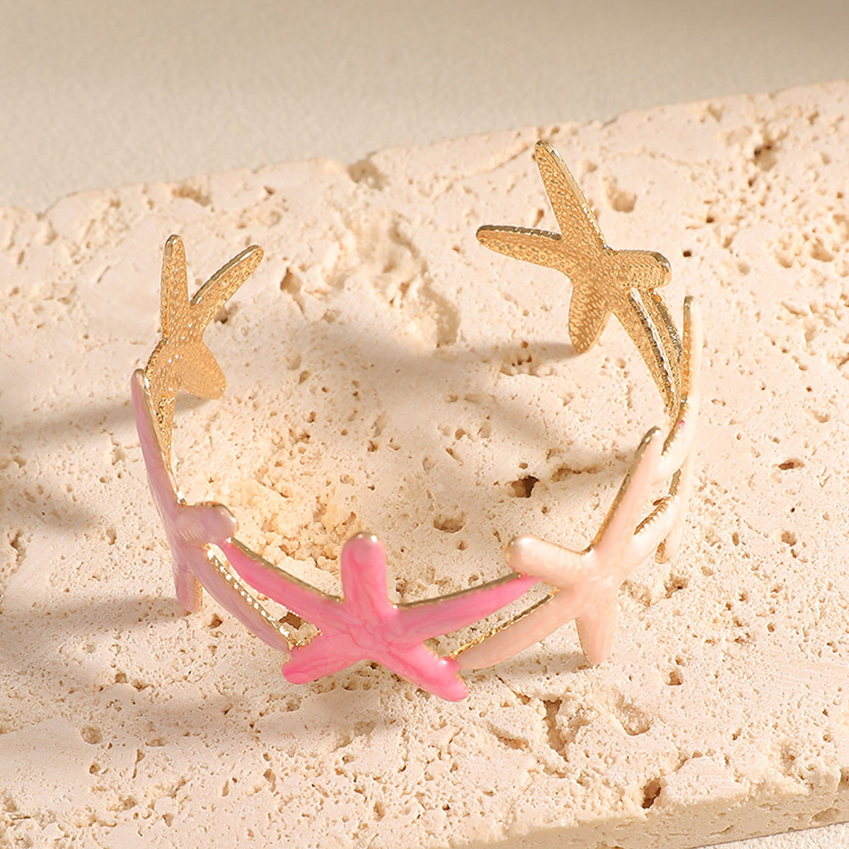 Ladies bracelet with intricate starfish design Symbol Fashion