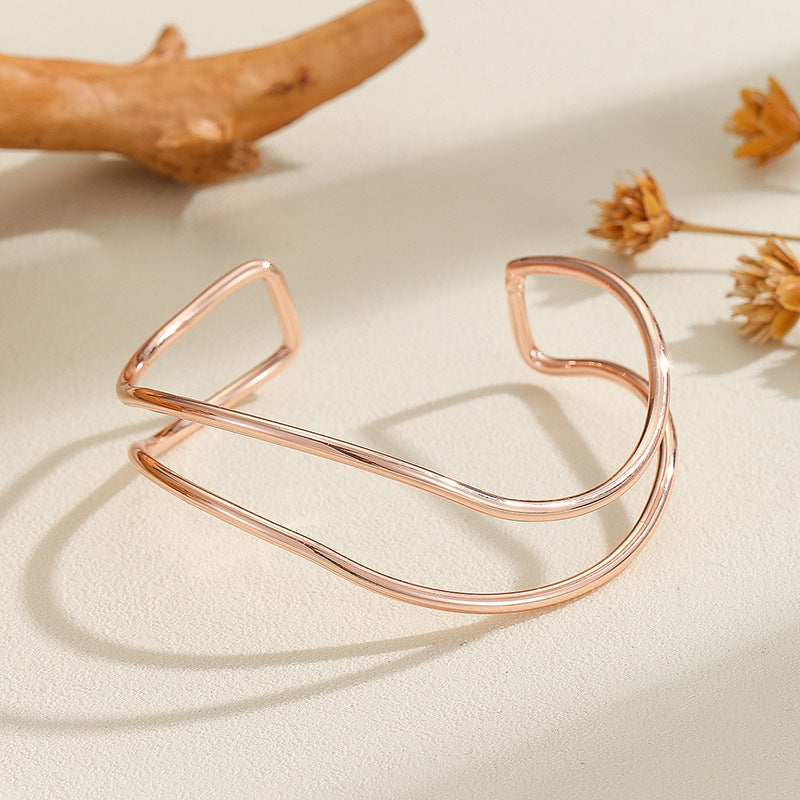 Women Open Bracelet with Curved Design Symbol Fashion