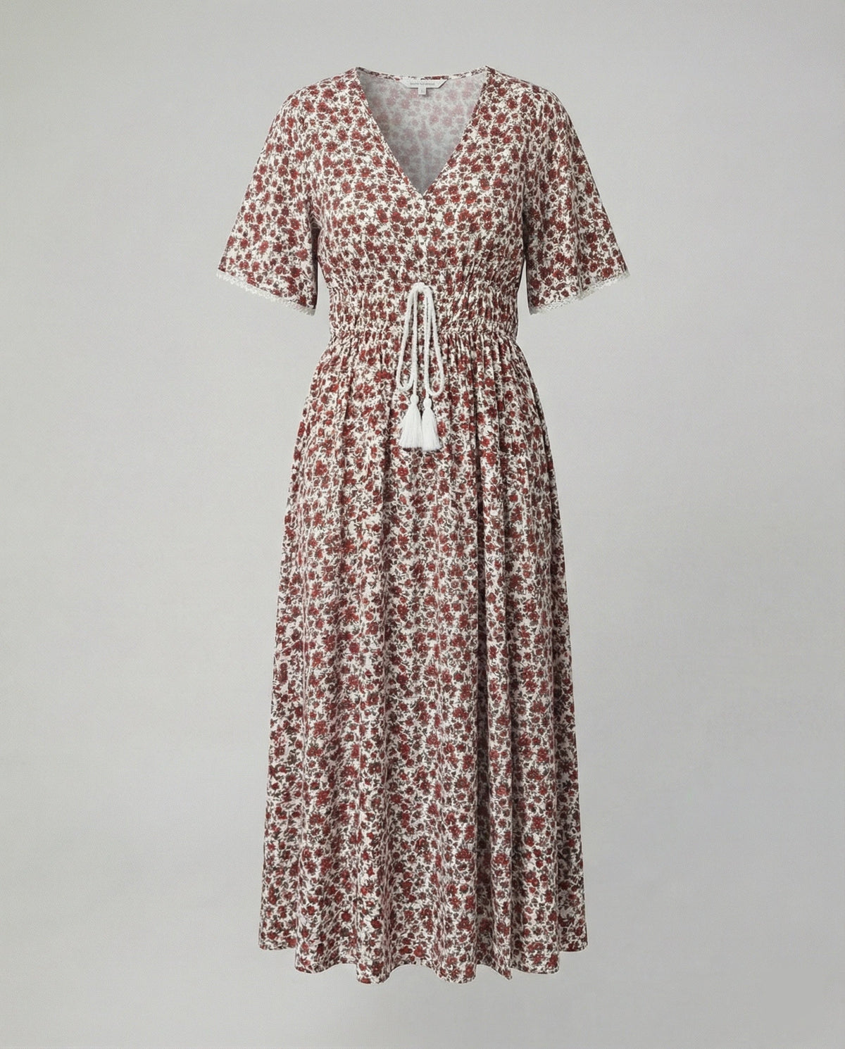 Women's maxi dress with floral accents